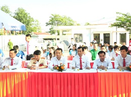 Xã Dân Hoà: Lễ phát động phong trào thi đua “Sáng - Xanh - Sạch - Đẹp” và ra quân tổng vệ sinh môi trường