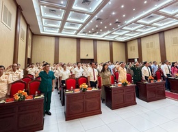 Phường Hồng Hà trang trọng tổ chức Lễ kỷ niệm 80 năm Ngày truyền thống CAND Việt Nam và 20 năm Ngày hội toàn dân bảo vệ ANTQ