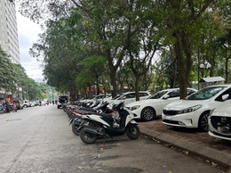 TẠM DỪNG HOẠT ĐỘNG TRÔNG GIỮ PHƯƠNG TIỆN TRÊN VỈA HÈ, LÒNG ĐƯỜNG PHỤC VỤ LỄ KỈ NIỆM DIỄU BINH, DIỄU HÀNH 80 NĂM CÁCH MẠNG THÁNG 8 VÀ QUỐC KHÁNH 2/9
