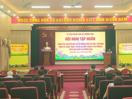 Hội nghị tập huấn công tác chuyển đổi số về hướng dẫn cài đặt, sử dụng dịch vụ công trực tuyến và ứng dụng Etax mobile trên địa bàn xã