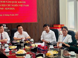 Khương Đình: Tổ chức gặp mặt cán bộ lão thành, người có công nhân kỷ niệm 80 năm Cách mạng tháng Tám và Quốc khánh 2/9