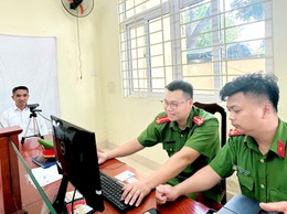 Xã Nam Phù về đích cấp đổi thẻ Đảng viên
