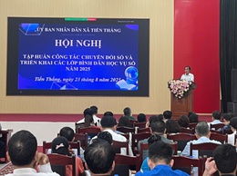 Gần 1000 cán bộ công chức, viên chức, người lao động xã Tiến Thắng tham gia tập huấn chuyển đổi số và khai giảng lớp “Bình dân học vụ số”