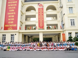 Phường Long Biên tham gia hội thi thiếu nhi Thủ đô thi tuyên truyền sách, múa hát về “Việt Nam quê hương em”.