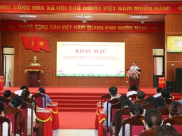 Xã Bất Bạt: Tập huấn bồi dưỡng chính trị hè, tiếp thêm hành trang tri thức cho gần 500 cán bộ, giáo viên, nhân viên của các trường học