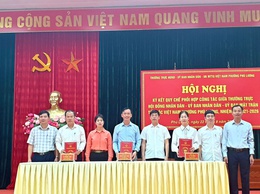 Phường Phú Lương tổ chức ký kết Quy chế phối hợp công tác giữa Thường trực HĐND - UBND - UB MTTQ phường, nhiệm kỳ 2021-2026