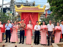 Phường Phú Lương khánh thành, gắn biển công trình di tích cách mạng kháng chiến tại Đình Văn Nội chào mừng kỷ niệm 80 năm Cách mạng tháng Tám và Quốc khánh 2/9