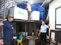 Lãnh đạo phường kiểm tra công tác ứng phó với ảnh hưởng của áp thấp nhiệt đới do bão số 5 gây ra