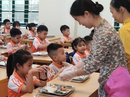 Thông báo các đơn vị đủ điều kiện cung cấp thực phẩm, nguyên liệu thực phẩm, suất ăn, nước uống cho học sinh tại các trường công lập trên địa bàn xã Nội Bài năm học 2025 - 2026