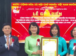 Phường Ba Đình gắn biển công trình Trường Tiểu học Nguyễn Tri Phương