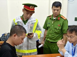 Xử phạt bãi trông xe tự phát gần Quảng trường Ba Đình trước giờ sơ duyệt A80