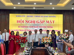 Phú Xuyên tổ chức gặp mặt kỷ niệm 80 năm Ngày truyền thống các Ngành trong hệ thống cơ quan chuyên môn thuộc UBND xã (28/8/1945 – 28/8/2025).