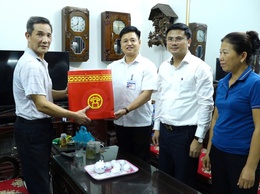 Xã Bình Minh tổ chức thăm, tặng quà người có công nhân kỷ niệm 80 năm Cách mạng tháng 8 thành công và Quốc khánh 2/9