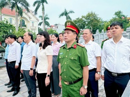 Xã Nam Phù tưởng niệm các anh hùng liệt sỹ đã hiến trọn đời mình cho Tổ quốc