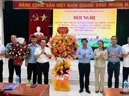 Phường Tây Tựu gặp mặt nhân dịp kỉ niệm 80 năm ngày truyền thống các ngành: Văn phòng, Văn hóa, Thông tin truyền thông, Tài chính, Tư pháp, Giáo dục và Đào tạo