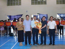 Xã Hòa Phú tưng bừng tổ chức Giải cầu lông năm 2025