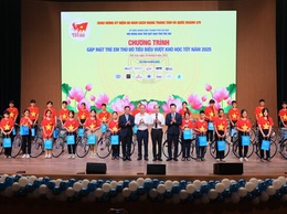 Gặp mặt trẻ em Thủ đô tiêu biểu vượt khó học tốt năm 2025