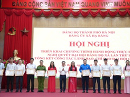 Xã Hạ Bằng: Trao Huy hiệu Đảng đợt 2/9 cho 43 đảng viên 