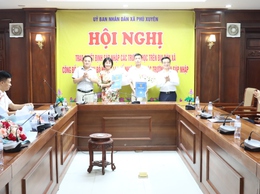 Hội nghị công bố và trao quyết định sáp nhập các nhà trường và bổ nhiệm lãnh đạo quản lý