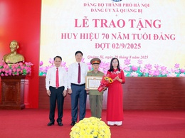 Đảng ủy xã Quảng Bị long trọng trao Huy hiệu Đảng cho 47 đảng viên đợt 02/9