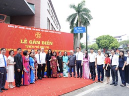 Phường Yên Hoà gắn biển tên phố mới mang tên danh nhân Học Phi