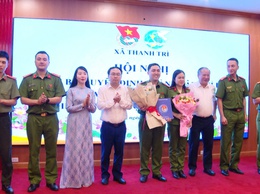 HỘI NGHỊ CÔNG BỐ CÁC QUYẾT ĐỊNH THÀNH LẬP CHI ĐOÀN, CHI HỘI PHỤ NỮ VÀ HỘI ĐỒNG ĐỘI XÃ THANH TRÌ