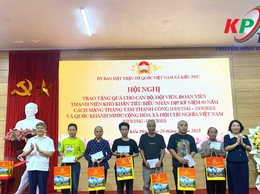 UB MTTQ xã Kiều Phú tổ chức trao quà hỗ trợ của Thành phố cho hội viên, đoàn viên có hoàn cảnh khó khăn nhân kỷ niệm 80 năm Cách mạng tháng Tám và Quốc khánh 2/9