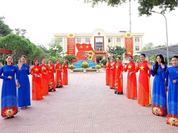 Người dân xã Nam Phù háo hức với món quà Tết Độc lập của Đảng, Nhà nước