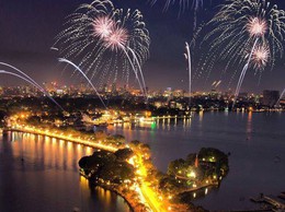 Tây Hồ: Tổ chức các hoạt động văn hoá - nghệ thuật, bắn pháo hoa phục vụ nhân dân dịp lễ kỷ niệm 80 năm Cách mạng Tháng Tám và Quốc khánh 2/9