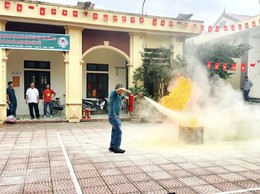 Tập huấn nghiệp vụ PCCC và cứu nạn cứu hộ cho khách hàng sử dụng điện, các cơ sở sản xuất, nhà ở kết hợp sản xuất kinh doanh và nhân dân trên địa bàn thôn Đa Phúc