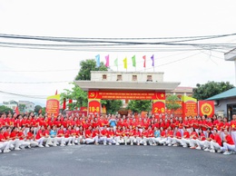 120 hội viên phụ nữ xã Kiều Phú tham gia Chương trình đồng diễn Dân vũ chào mừng 80 năm cánh mạng tháng Tám thành công và Quốc khánh 2/9.