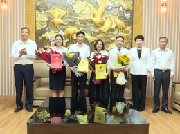 Ban Thường vụ Đảng uỷ xã An Khánh trao Quyết định về công tác cán bộ