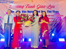 Cụm dân cư số 1 Hạ Mỗ tưng bừng các hoạt động giao lưu văn hóa, văn nghệ, thể dục thể thao và khuyến học khuyến tài