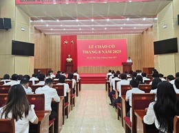 PHƯỜNG HOÀNG MAI TỔ CHỨC LỄ CHÀO CỜ THÁNG 8 NĂM 2025