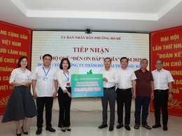 Phường Bồ Đề tiếp nhận ủng hộ Quỹ đền ơn đáp nghĩa năm 2025