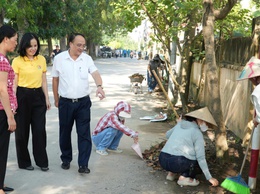 Chuyên Mỹ: Tổ chức lễ phát động phong trào tổng vệ sinh môi trường và thi đua 