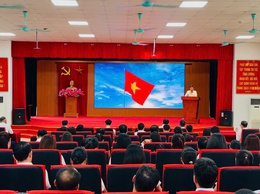 Trang nghiêm Lễ chào cờ và sinh hoạt dưới cờ tháng 8/2025 của phường Xuân Phương
