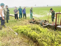 Xã Hòa Phú đã ban hành văn bản về việc chủ động ứng phó với mưa dông, mưa lớn, lốc, sét, nguy cơ lũ, ngập lụt; lũ quét, sạt lở đất trên địa bàn xã 