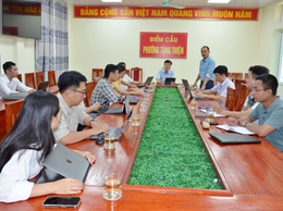 Lãnh đạo phường Tùng Thiện làm việc với Tập đoàn FPT về công tác chuyển đổi số