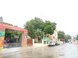 Xã Minh Châu đẩy mạnh công tác thông tin, tuyên truyền, trang trí trực quan tạo không khí thi đua sôi nổi chào mừng Đại hội Đảng bộ xã lần thứ I