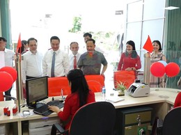 PHÒNG GIAO DỊCH AGRIBANK THANH THÙY: ĐƯA DỊCH VỤ NGÂN HÀNG ĐẾN GẦN NGƯỜI DÂN, ĐỒNG HÀNH PHÁT TRIỂN KINH TẾ NÔNG THÔN