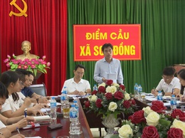 Lãnh đạo UBND xã làm việc với các trường học trên địa bàn về công tác chuẩn bị cho năm học mới