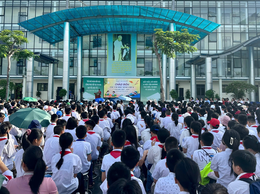 Trường THCS Linh Đàm hân hoan chào đón các em 
học sinh khối 6 năm học 2025 - 2026