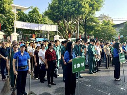 PHƯỜNG HỒNG HÀ PHÁT ĐỘNG RA QUÂN TỔNG VỆ SINH MÔI TRƯỜNG NĂM 2025: LAN TOẢ TRÁCH NHIỆM VÌ THỦ ĐÔ SÁNG – XANH – SẠCH – ĐẸP