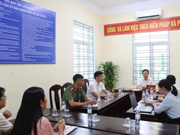 Đồng chí Chủ tịch UBND xã  tiếp công dân thường kỳ tháng 8/2025