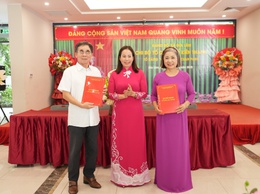    Đảng ủy xã Gia Lâm công bố quyết định chỉ định cấp ủy chi bộ tại Tổ đảng Vinhomes Ocean Park