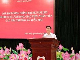 Trên 700 đồng chí là cán bộ quản lý, giáo viên, nhân viên các trường học trong hệ thống giáo dục quốc dân trên địa bàn xã Xuân Mai tham dự lớp bồi dưỡng chính trị hè
