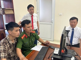 XÃ DÂN HOÀ : KHẨN TRƯƠNG, ĐỒNG BỘ TRIỂN KHAI CÔNG TÁC CẤP THẺ ĐẢNG VIÊN MỚI