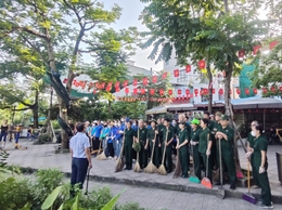 PHƯỜNG VĨNH HƯNG TIẾP TỤC RA QUÂN VỆ SINH MÔI TRƯỜNG HƯỞNG ỨNG PHONG TRÀO “SÁNG – XANH – SẠCH – ĐẸP”