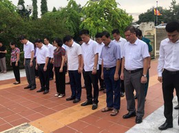 Dâng hương nhân kỷ niệm 80 năm Quốc khánh nước Cộng hòa xã hội chủ nghĩa Việt Nam (02/9/1945 - 02/9/2025)